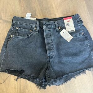 Levi's 501 Original shorts. NWT  size 32